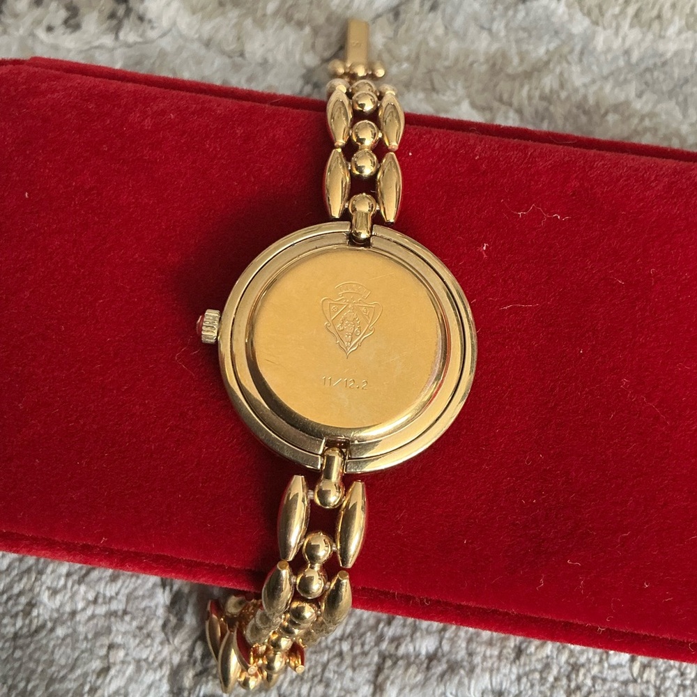 Beautiful DRESSY GUCCI chain bezel watch🔥🔥🔥 - Picture 11 of 16